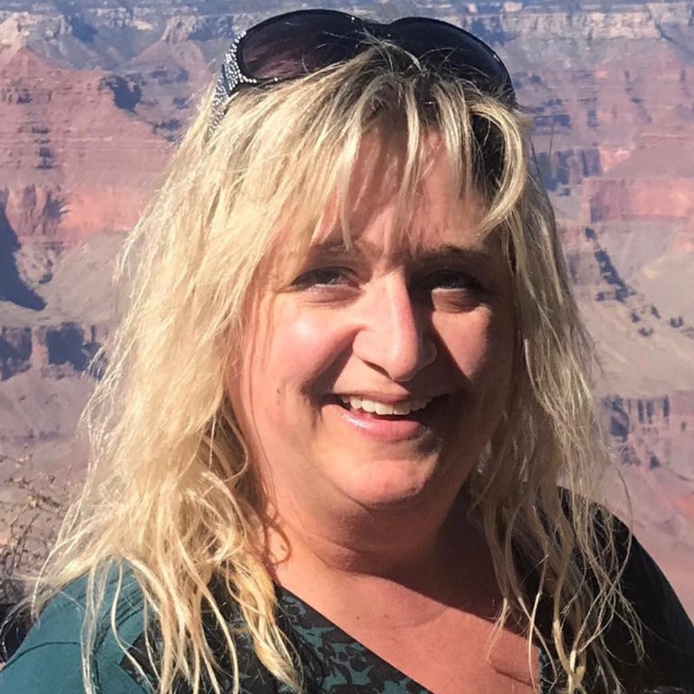 Meet your Posher, Angela